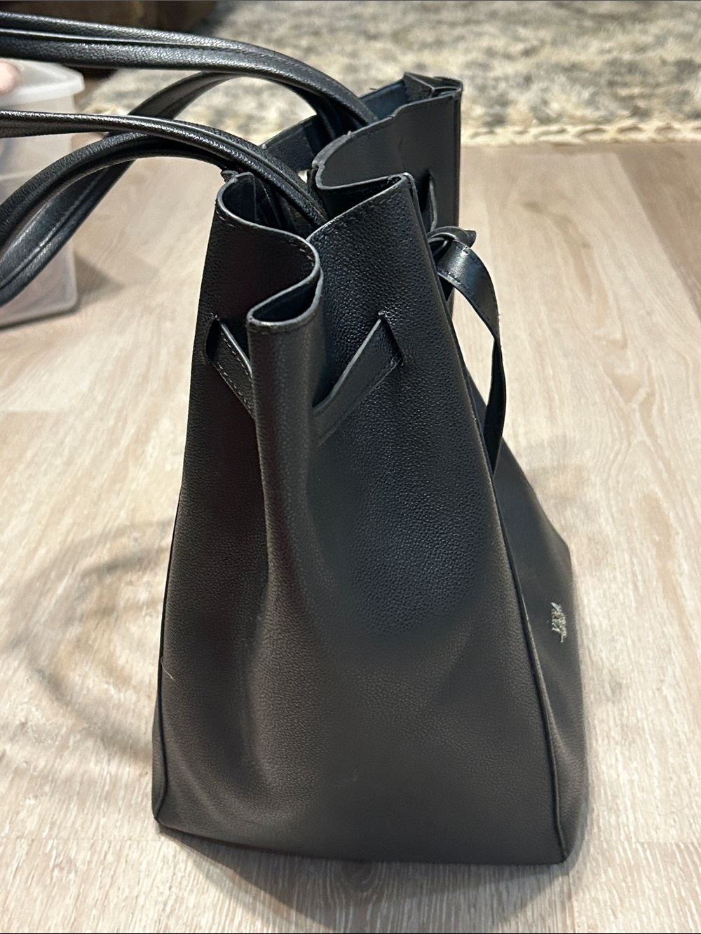 Vera New York Faux Pebbled Leather Structured Tied Accent Tote Bag - Picture 3 of 8